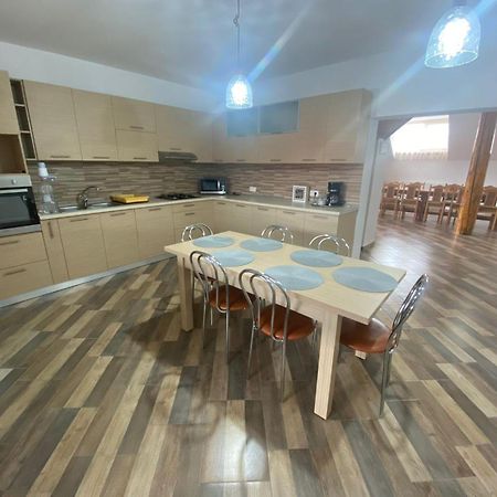 Affittacamere Casa Monica Dragus Esterno foto