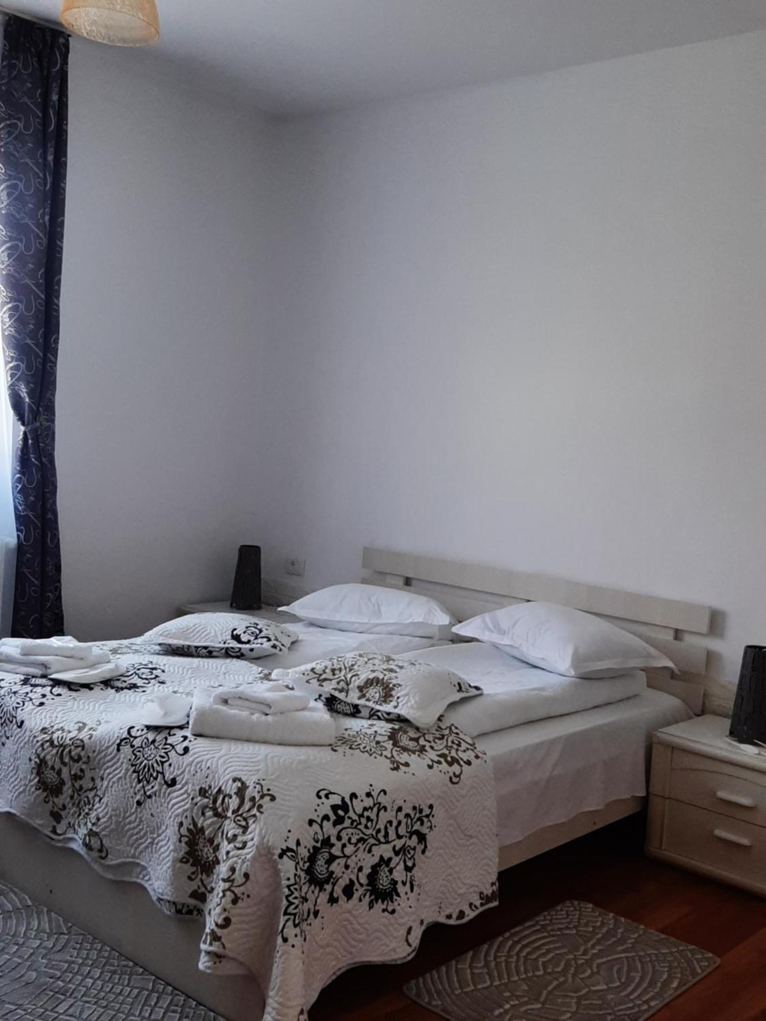 Affittacamere Casa Monica Dragus Esterno foto
