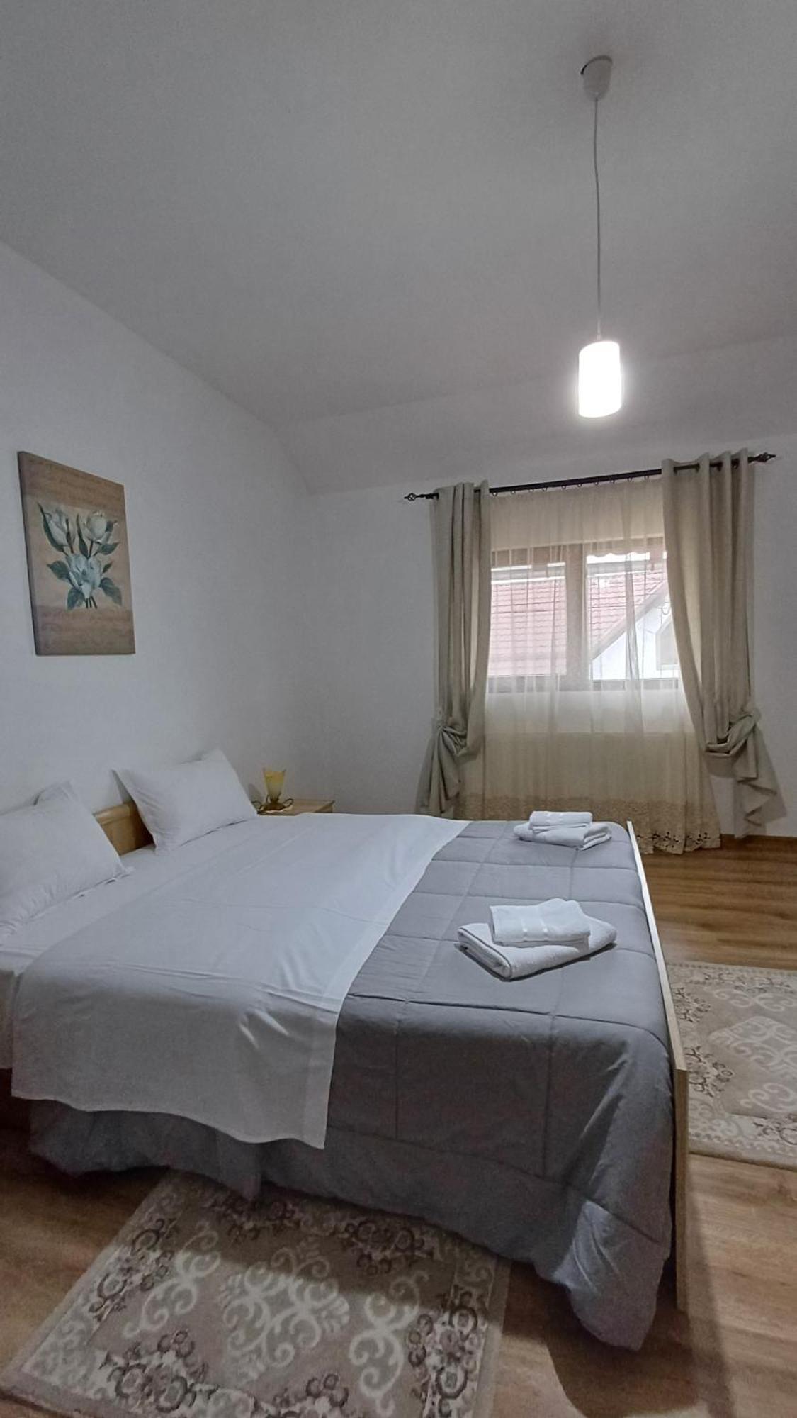 Affittacamere Casa Monica Dragus Esterno foto