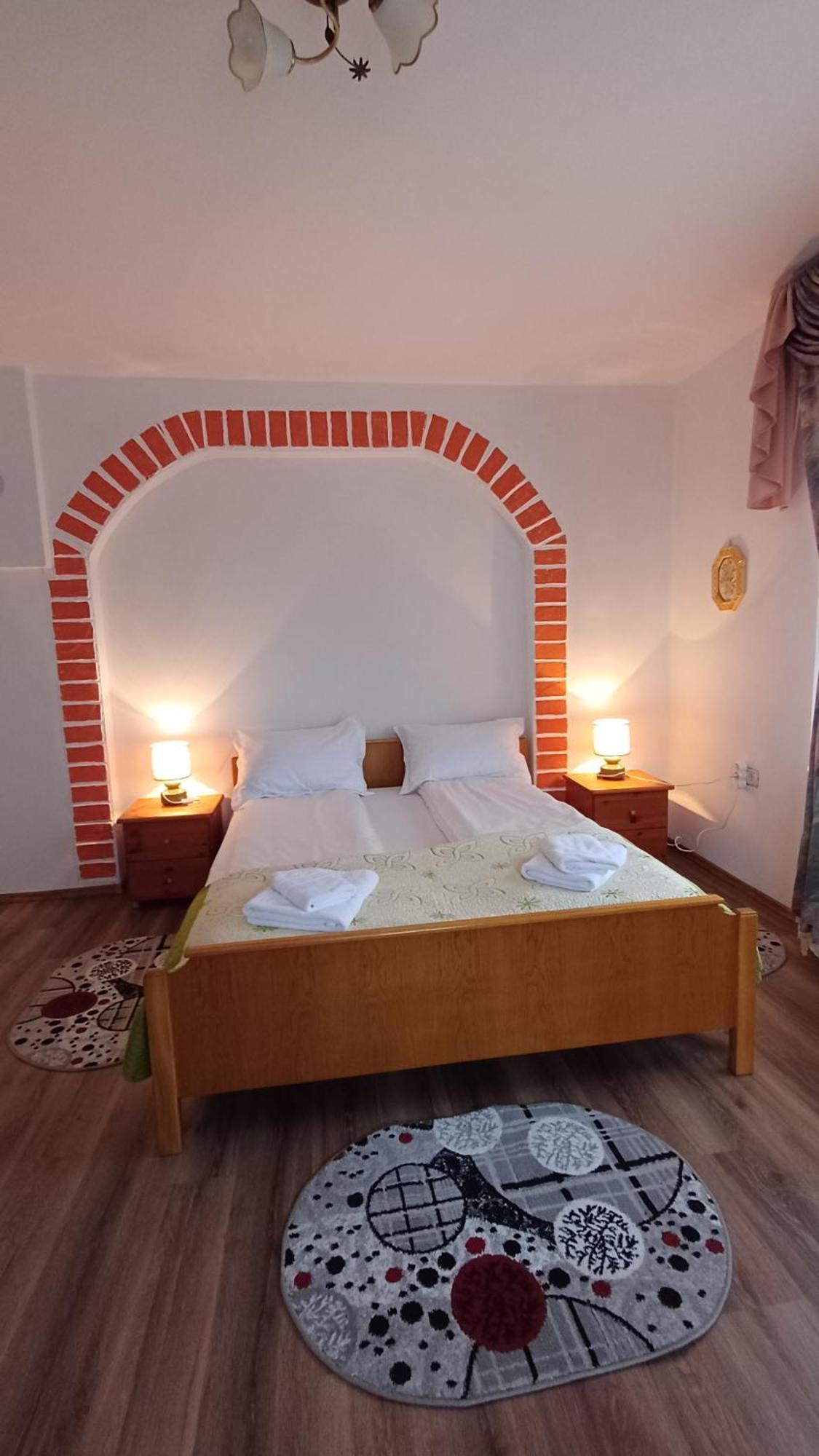Affittacamere Casa Monica Dragus Esterno foto