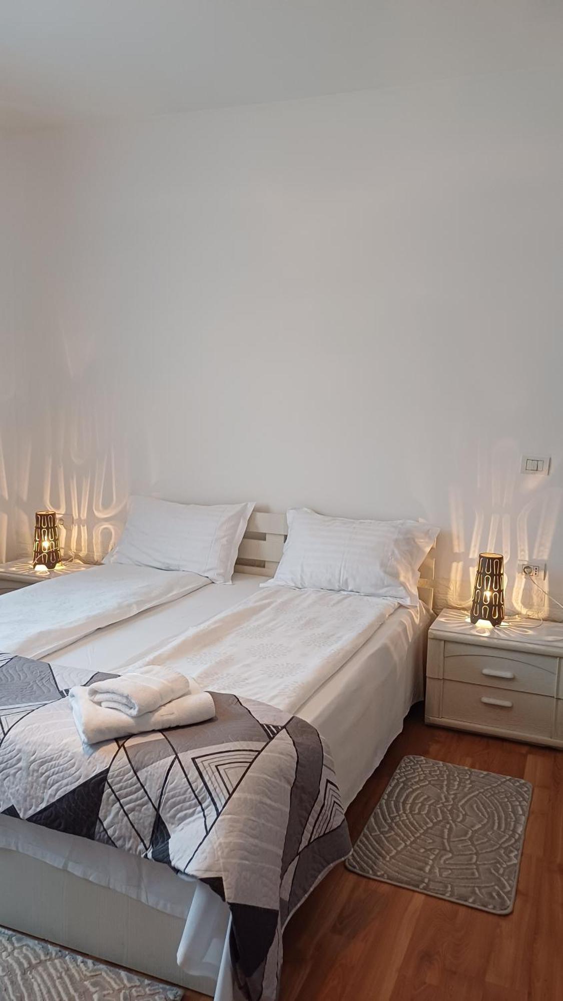 Affittacamere Casa Monica Dragus Esterno foto