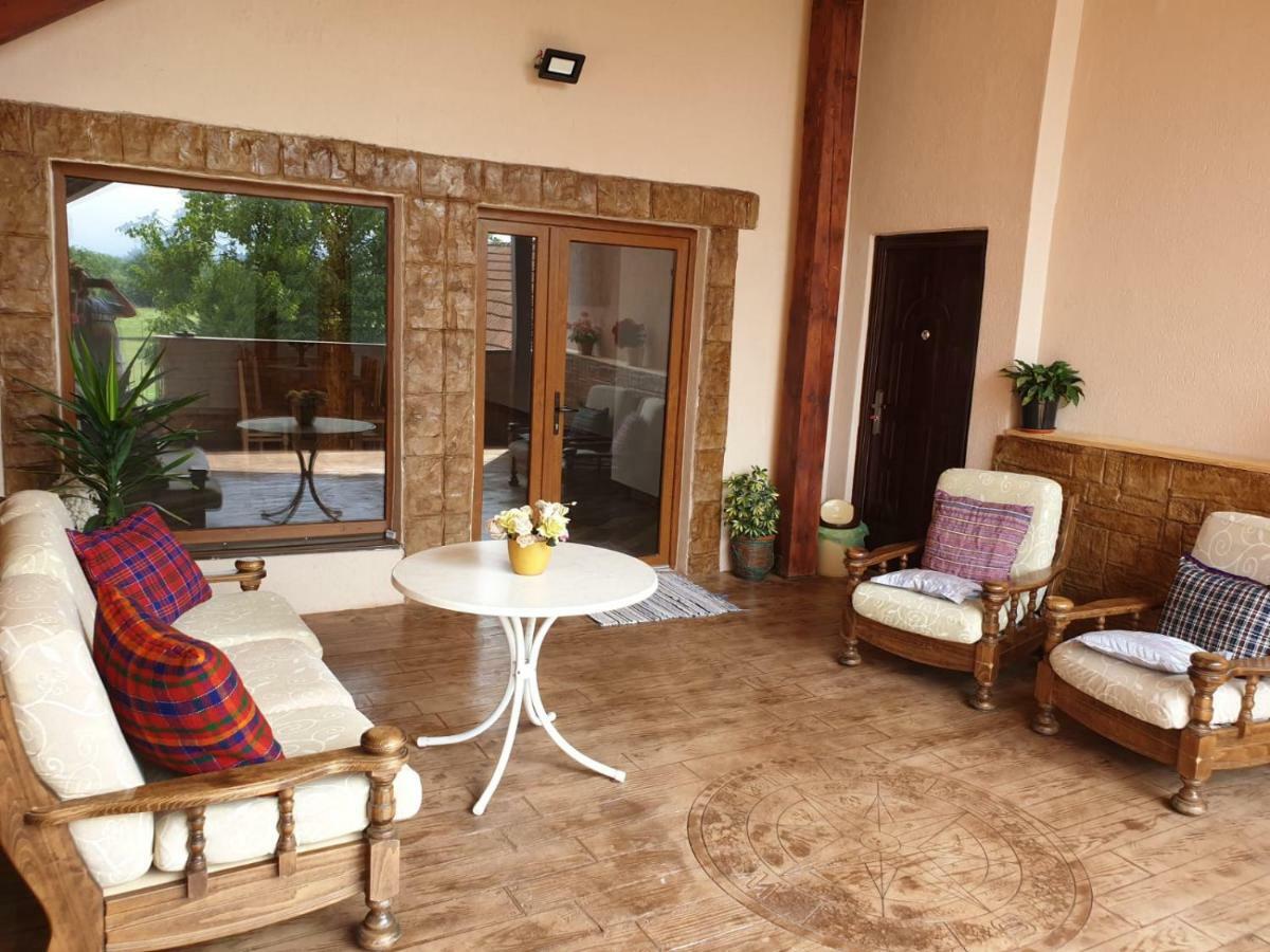 Affittacamere Casa Monica Dragus Esterno foto